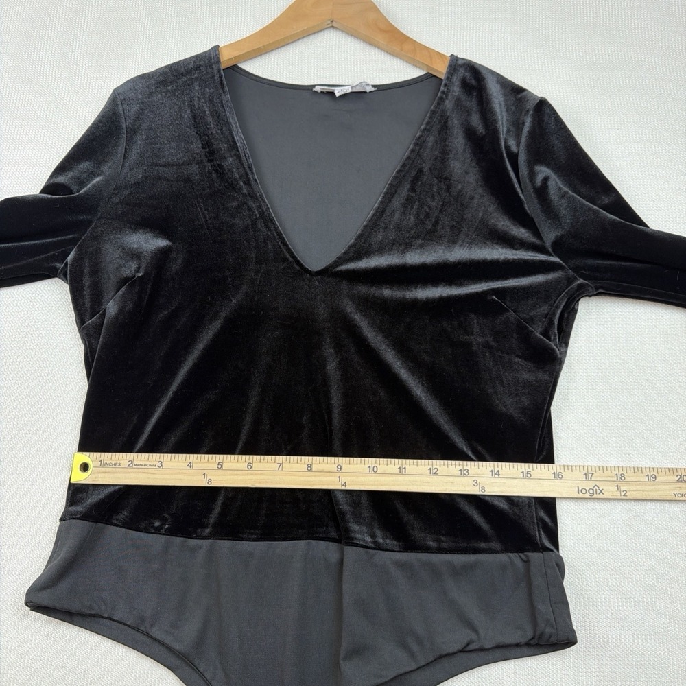 Stella Luce Black Velvet One Piece Bodysuit XL V-Plunge Witchy Snap Crotch - Picture 4 of 12